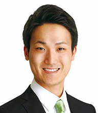児玉亮