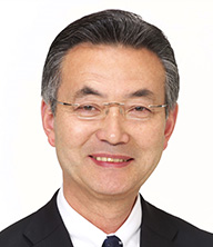 新田輝彦